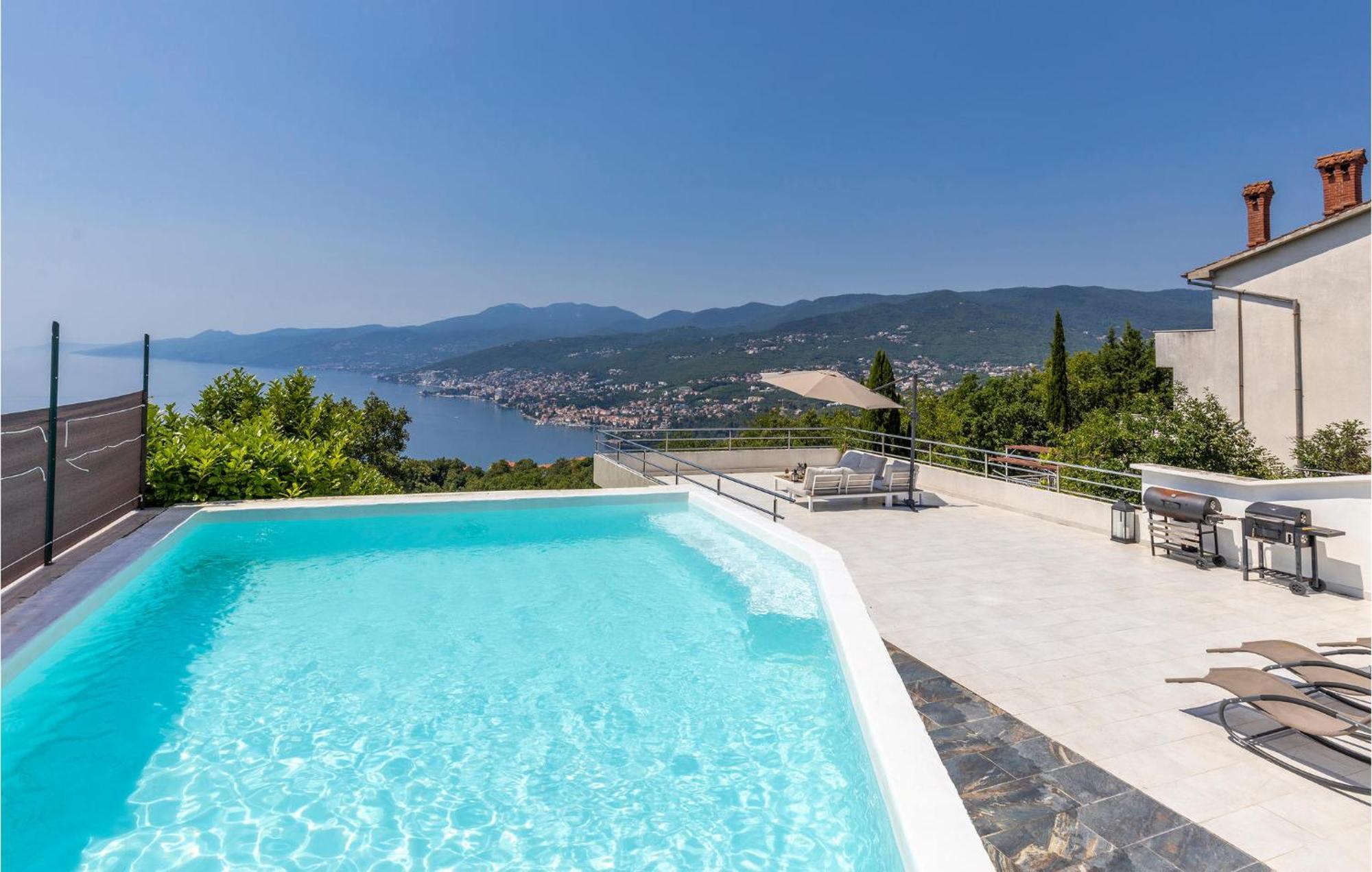Amazing Apartment In Rijeka With Wifi Екстер'єр фото