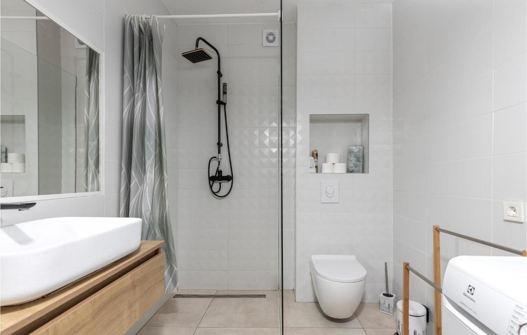 Amazing Apartment In Rijeka With Wifi Екстер'єр фото