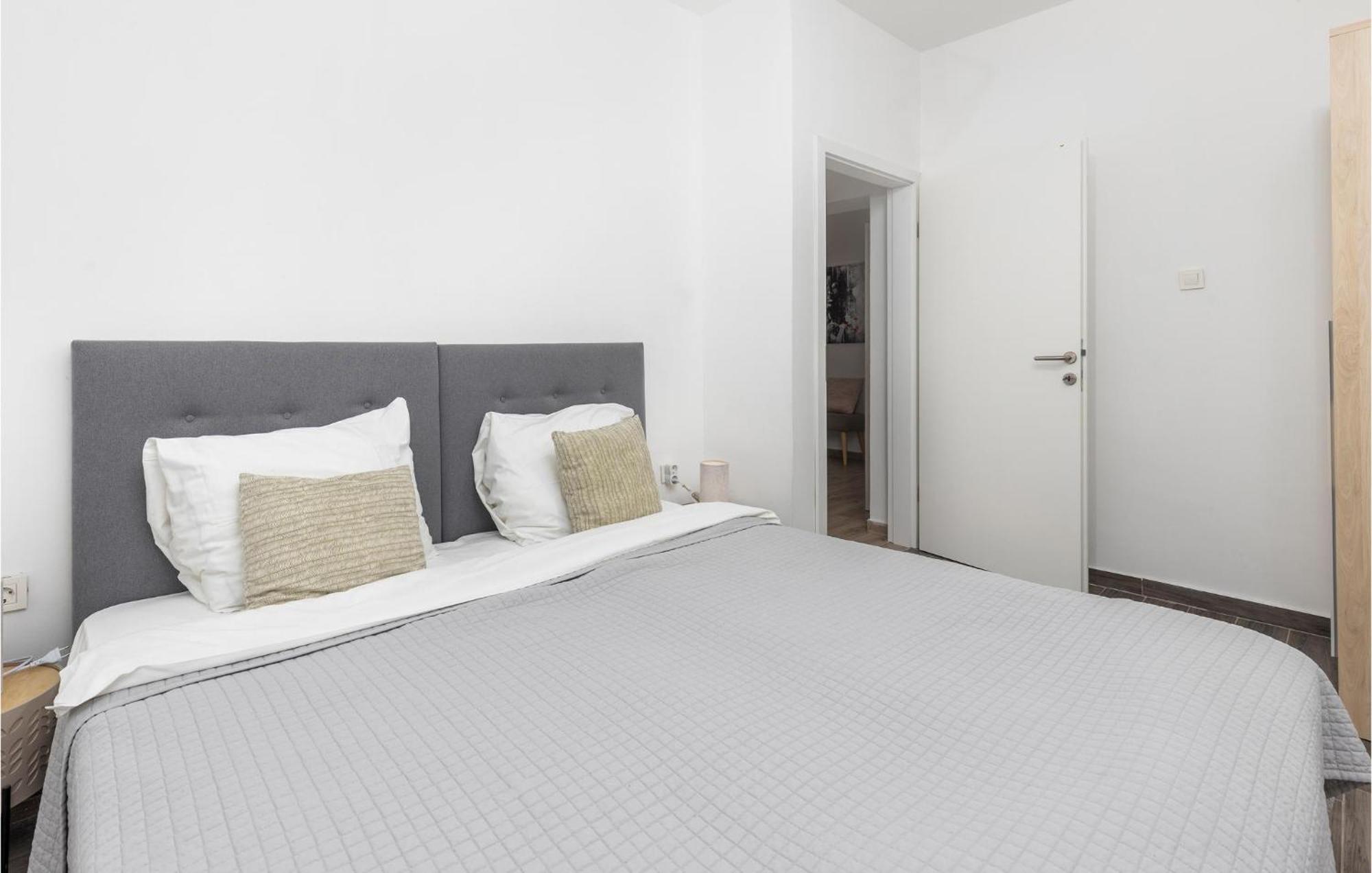 Amazing Apartment In Rijeka With Wifi Екстер'єр фото